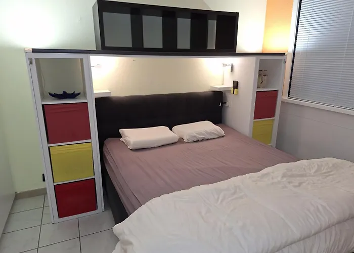 Gelijkvloers In Hartje Апартаменты